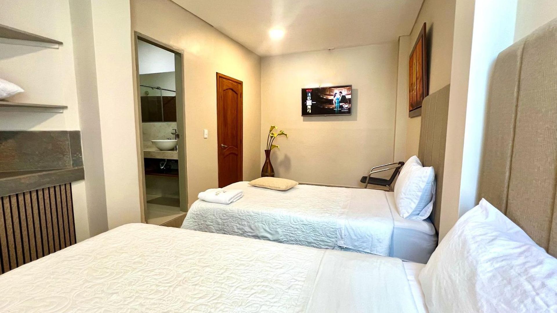 Charme 64 Boutique Hotel 4*
