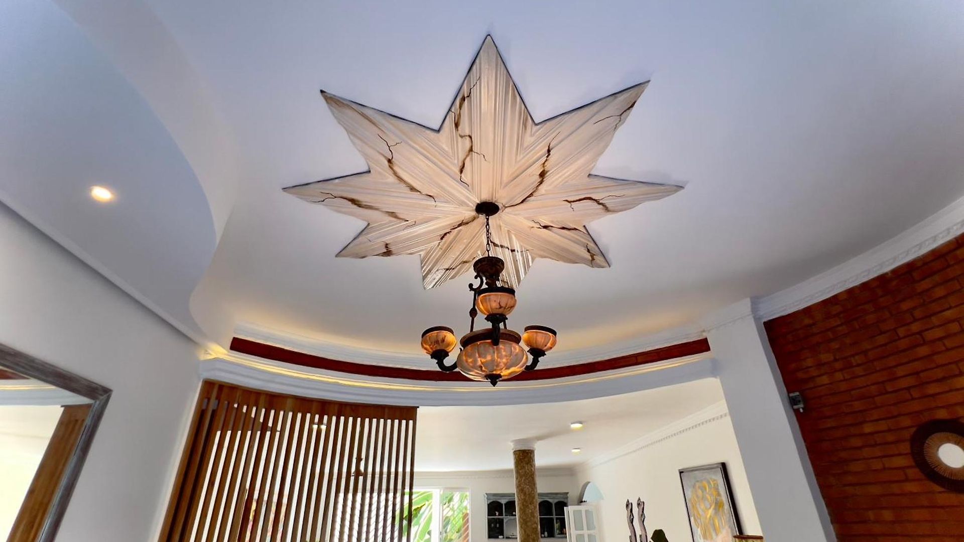 Charme 64 Boutique Hotel 4*