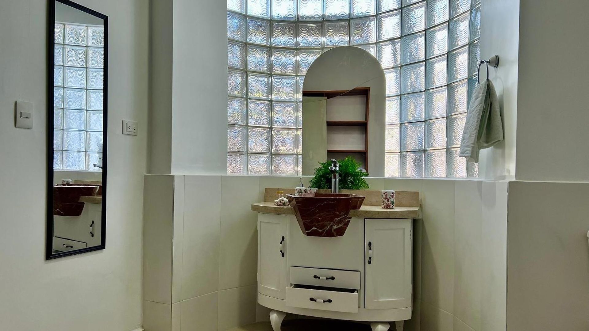 Charme 64 Boutique Hotel