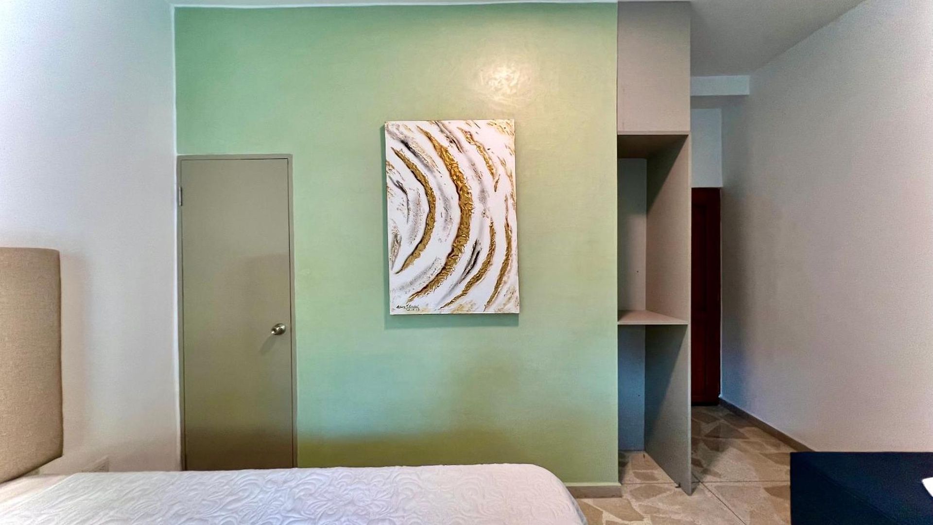 Charme 64 Boutique Hotel 4*