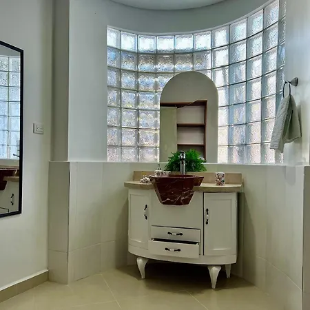 Charme 64 Boutique Hotel