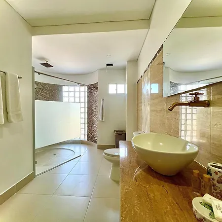 Charme 64 Boutique Hotel